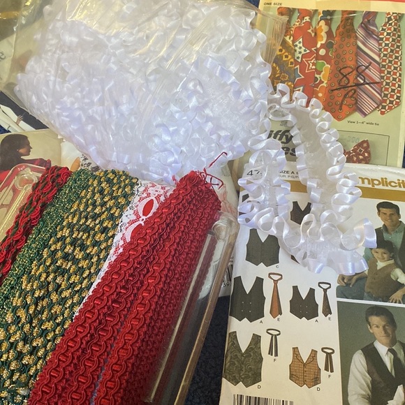 Odd things sale - Picture 6 of 16